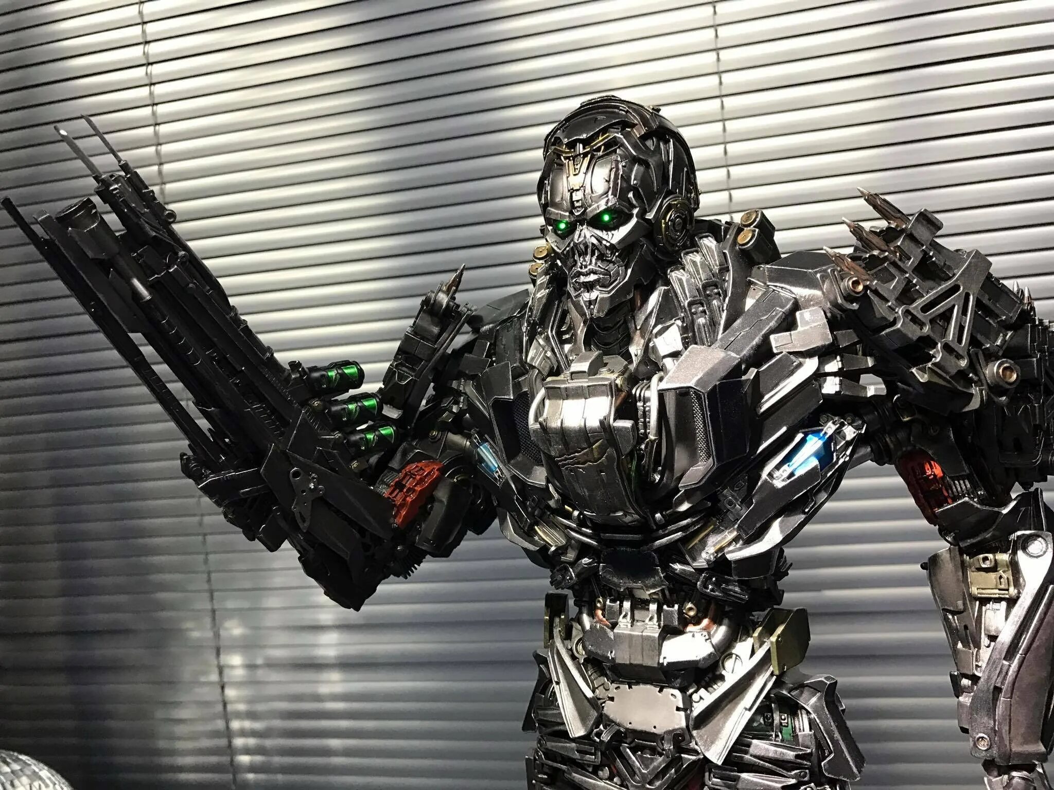 Lockdown freetp. Локдаун трансформер. локдаун автобот. transformers 4 lockdown. локдаун десептикон.