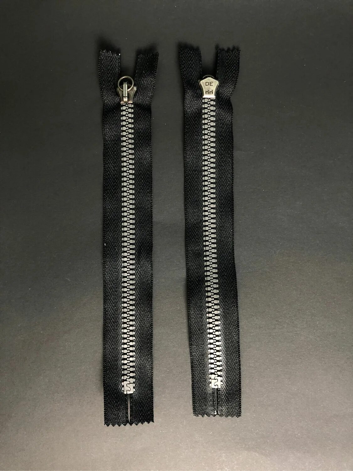 бренд молний ykk. молния трактор 60см серая. молния металлическая 8 90 см. работам молнию. молния разъемная мрп7.