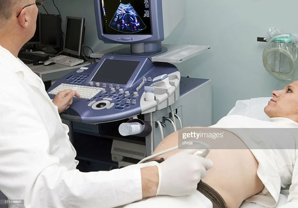 Ультразвуковой аппарат узи омт. Трансвагинальное исследование узи беременность. Узи малого таза трансабдоминально. Узи у гинеколога. Гинекологическое мюзо.