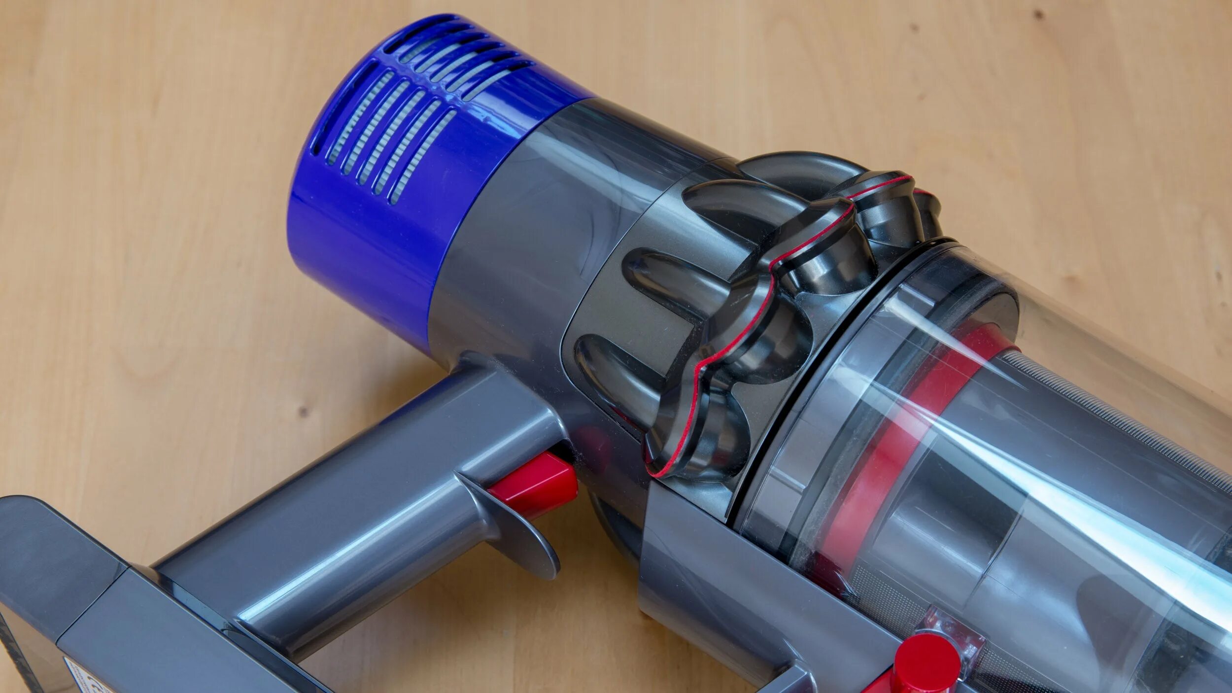 Циклон Dyson v10. Dyson пылесос v10 головка. Dyson Cyclone v10 Extra. Dyson Cyclone v10 Motorhead. Дайсон hk