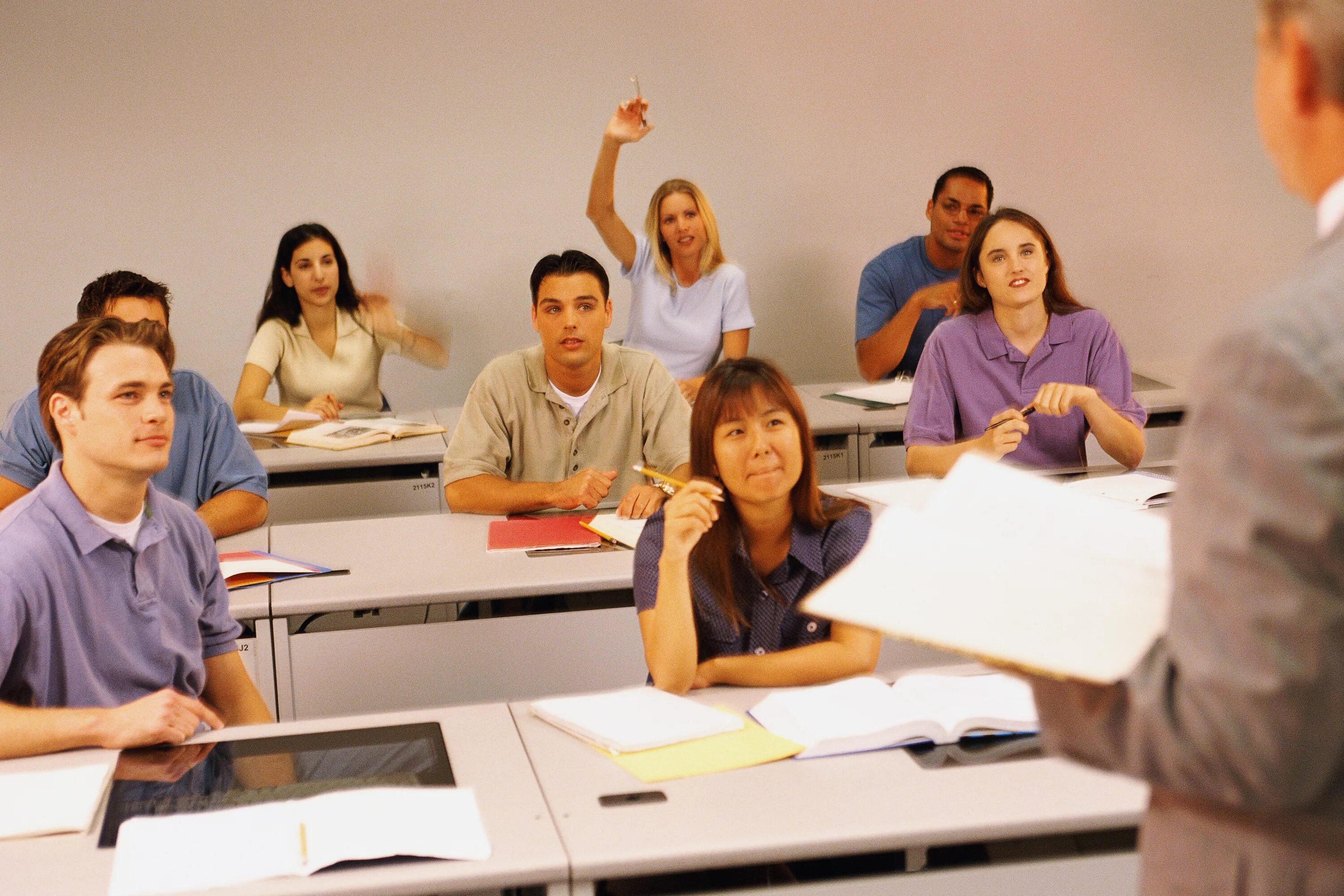 Students pass the exam. Motivating students. motivated students. course master. motivated class.