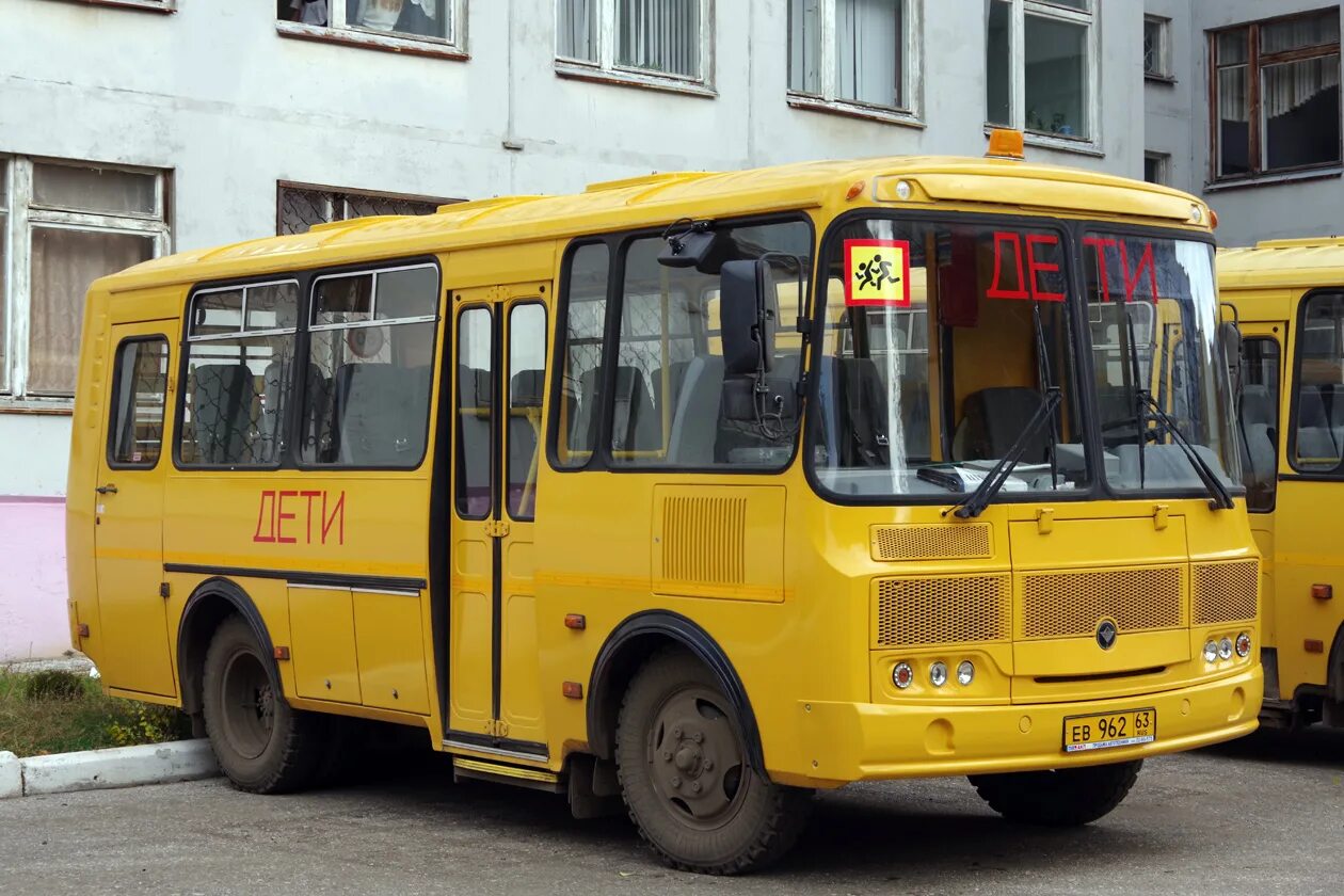 Поволжский автобус. Автобус ПАЗ 32053-70. ПАЗ-32053-70 школьный. ПАЗ 32053 школьный автобус. ПАЗ 32053 новый.