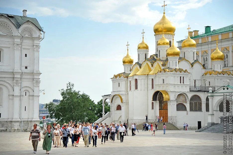 Где соборная площадь. Соборная площадь Кремля. Соборная площадь Московского кре. Ивановская площадь Московского Кремля. Собо ́ рная пло ́ щадь кремя.