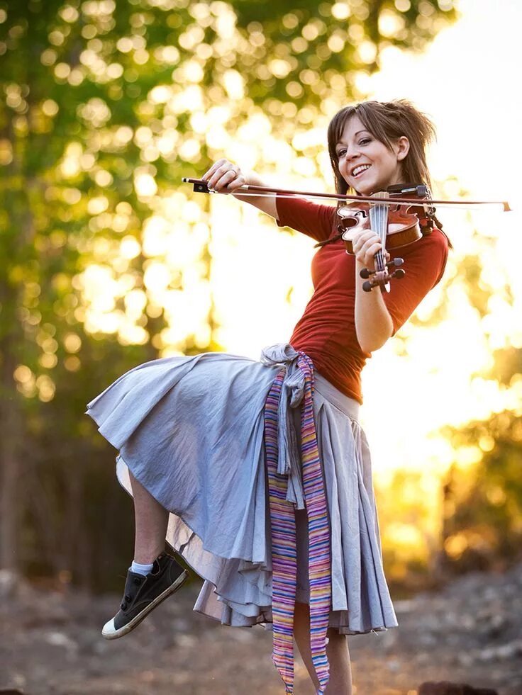 Lindsey Stirling. Скрипачка Линдси Стирлинг. Скрипка Lindsey Stirling. Девушка скрипачка Линдси Стирлинг.