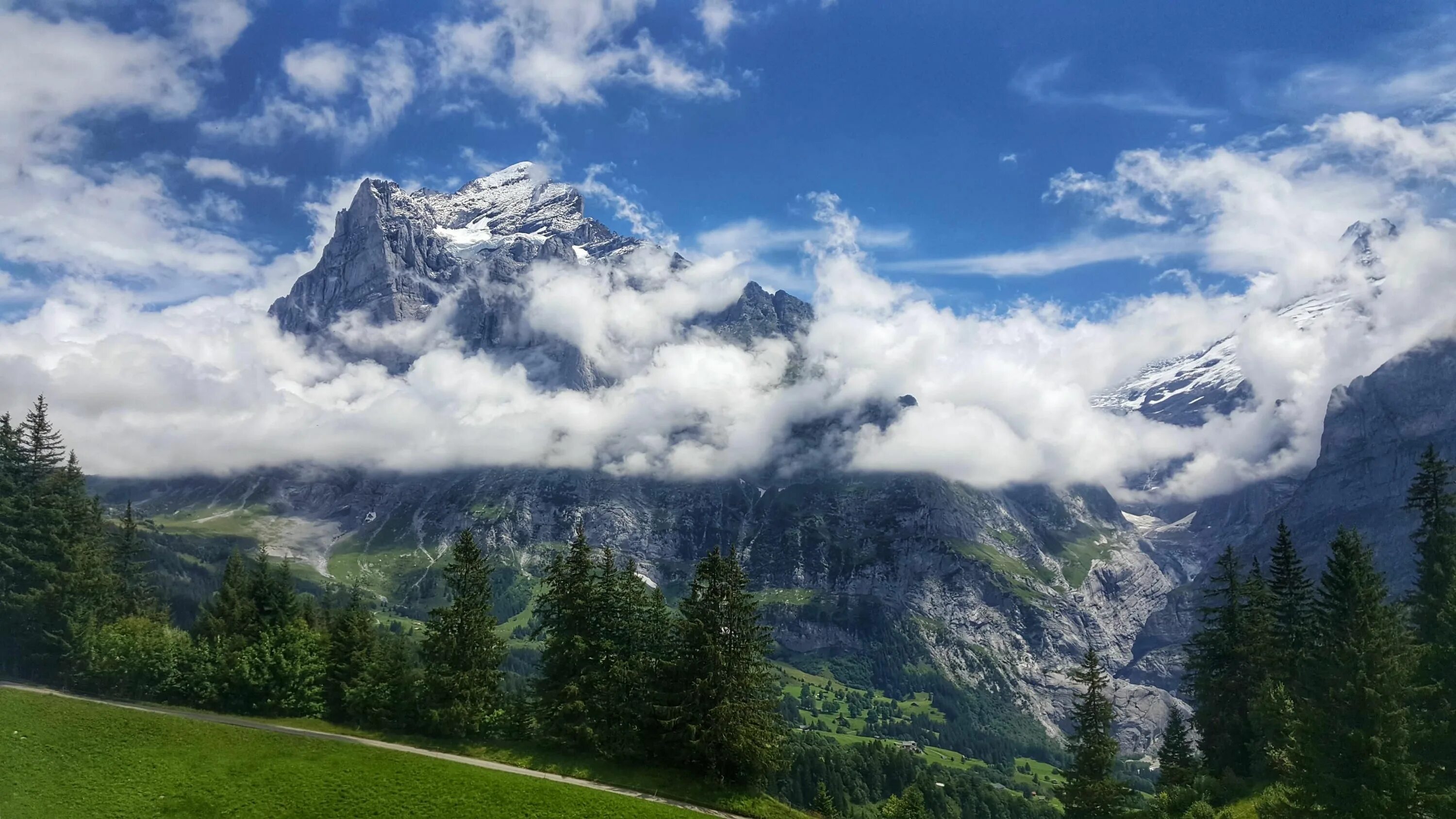 Amazing view. Альпы Швейцария деревушки. Grindelwald. Гриндельвальд Швейцария на карте. Menzere.