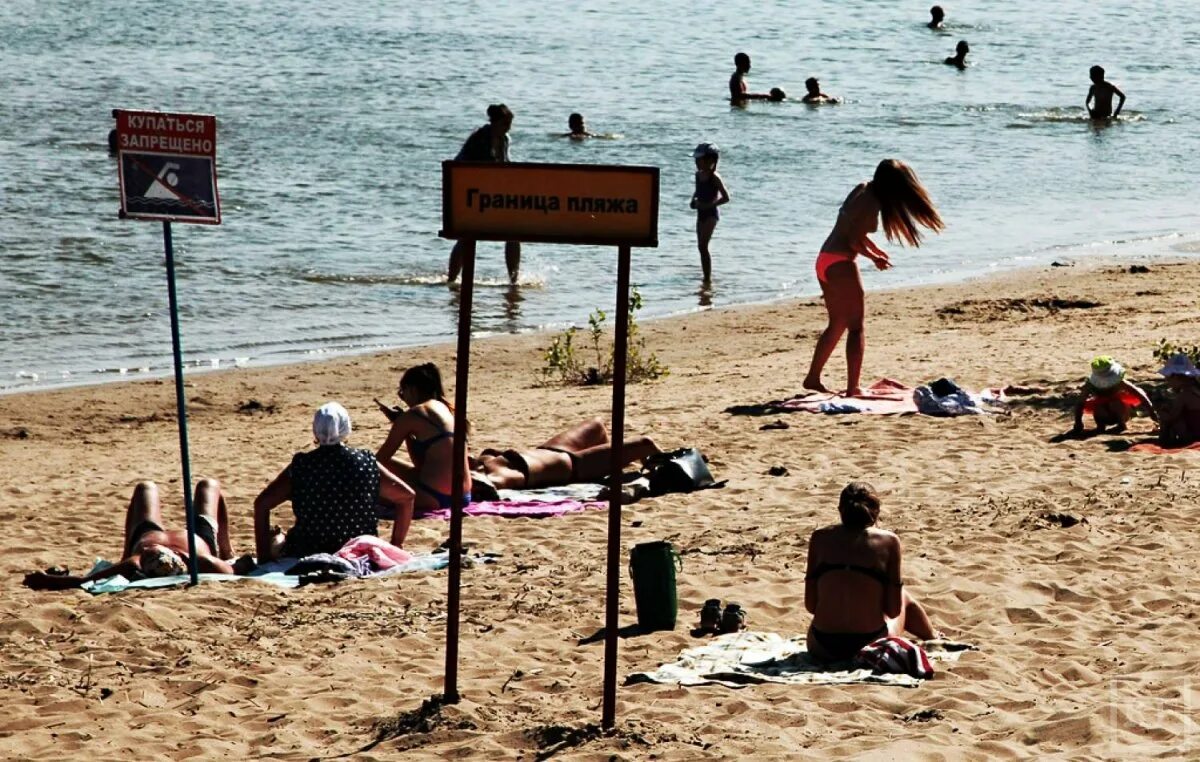Пляж татар информ. Кама казань пляж. Пляж в казани на волге. Пляж лебяжье казань. Казань пляж на реке казанки.