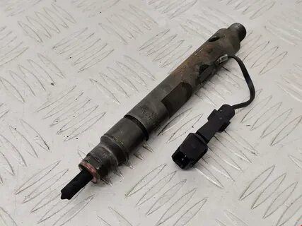 Форсунка 1.9 тди
