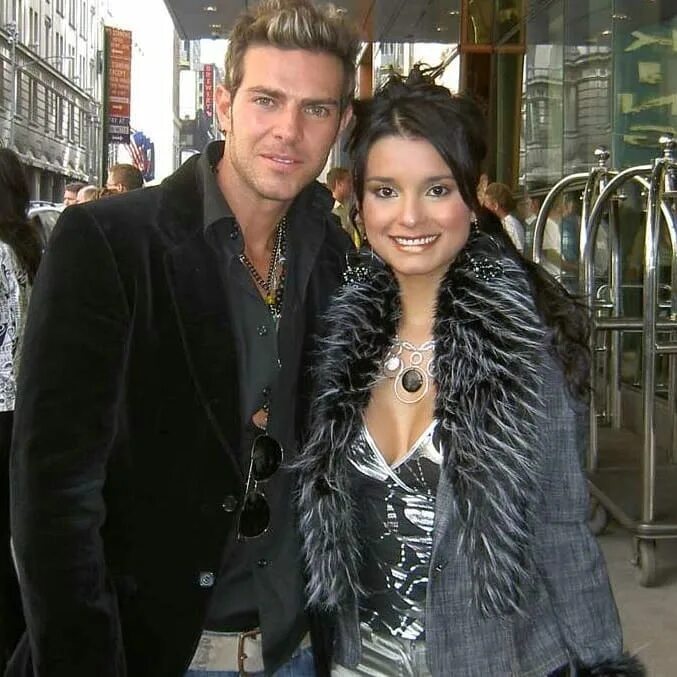 Жена баптиста. Эльба баптиста актриса. Жулиана паес и карлос эдуардо. Карлос эдуардо баптиста и жулиана паес. Карлос едуардо баптиста.