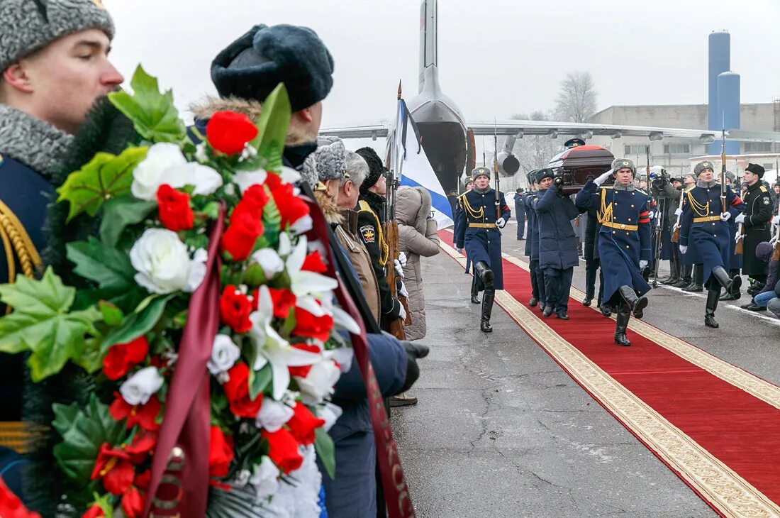 Родственникам погибших военных