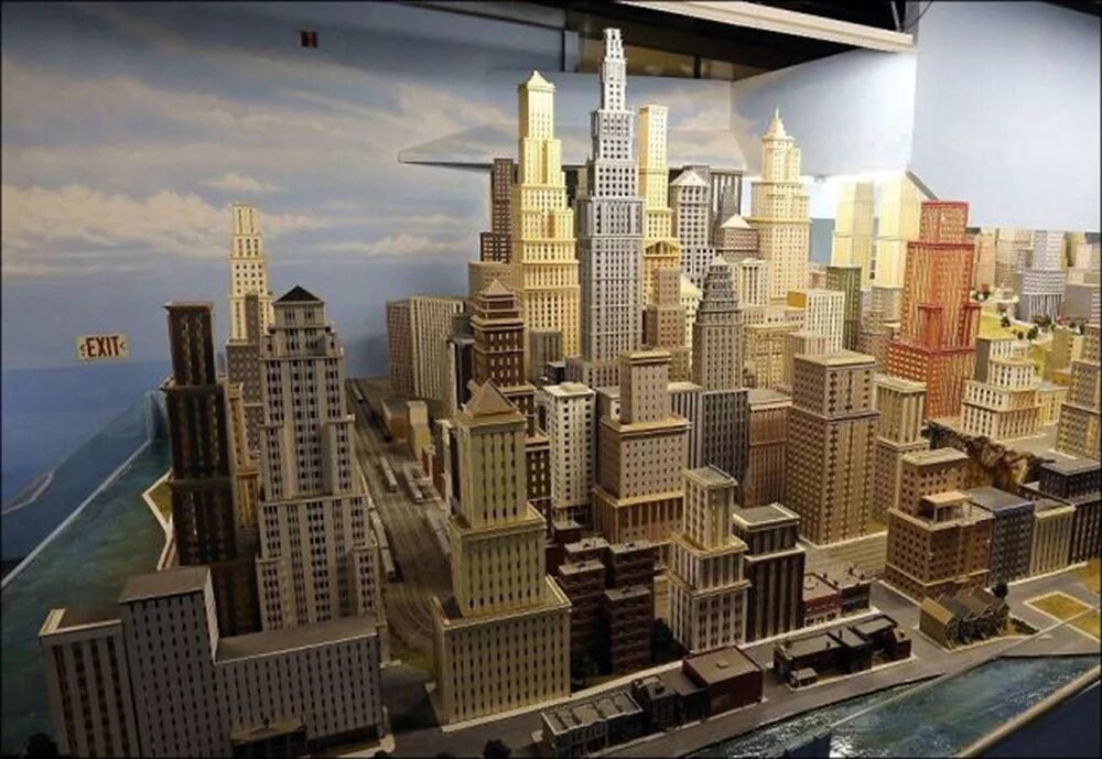 Что можно сделать для города. Небоскреб из картона. Модель города. Макет города Нью Йорка. Игрушечный небоскреб.