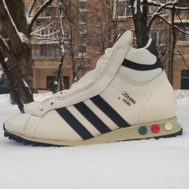 Кроссовки адидас колеса. Кроссовки адидас 80-90. Adidas Jogging High. Кроссовки адидас Джоггинг. Кроссовки адидас Ulm.