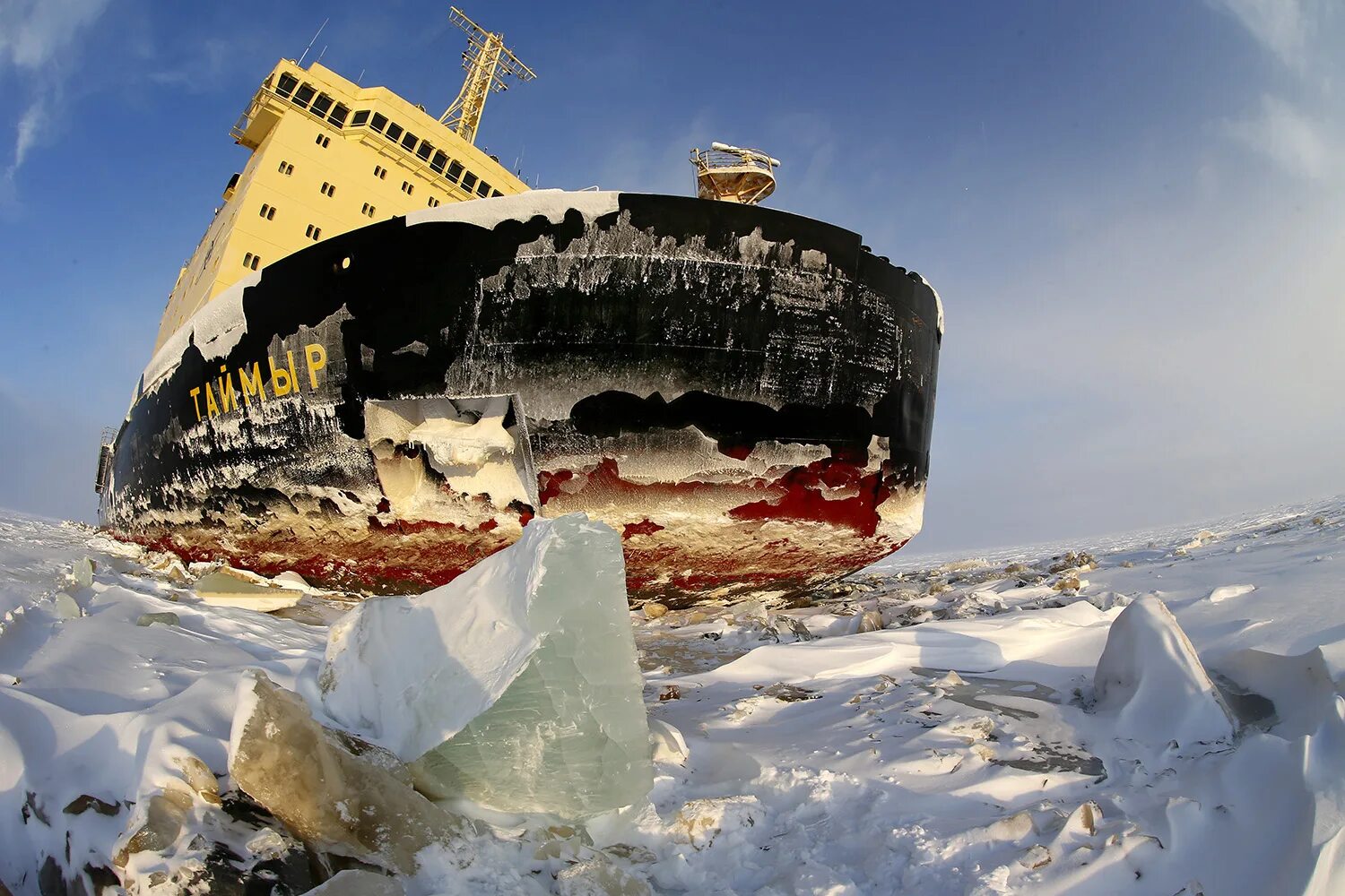 Ледовый пароход. Ледокол Таймыр Атомфлот. Северный Ледовитый океан ледокол. Ледокол в Карском море. Атомный ледокол Арктика в Карском море.