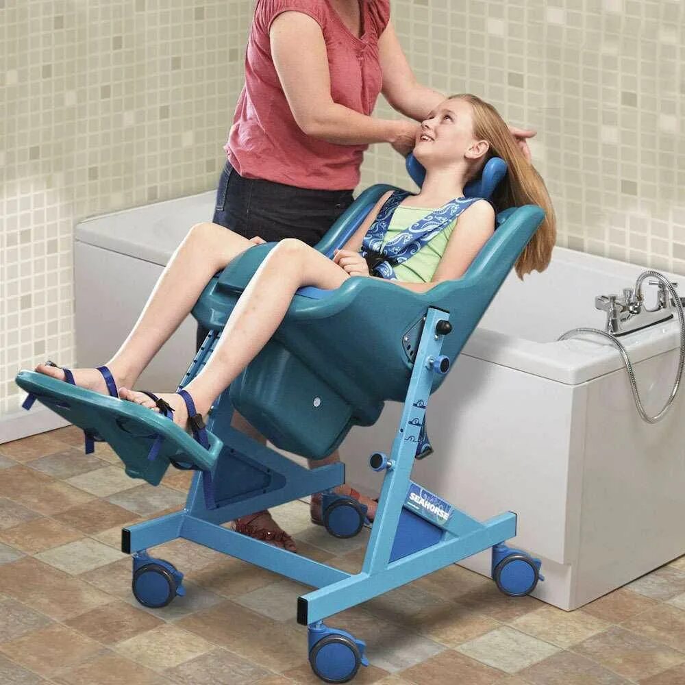 Для купания детей с дцп. Санитарный стул Рифтон. Санитарный стул для детей с ДЦП. Фиксирующее кресло для детей ДЦП. Санитарный стул для детей инвалидов с ДЦП.