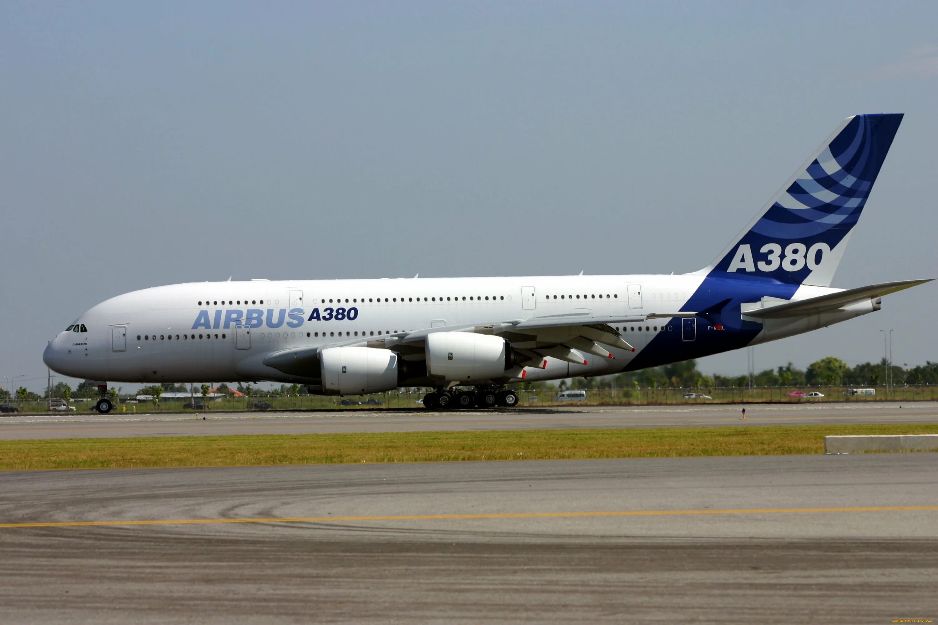 Эирбас. Airbus a380. Эйрбас 380. Самолеты Airbus Airbus a380. Самолет Эрбас а380.