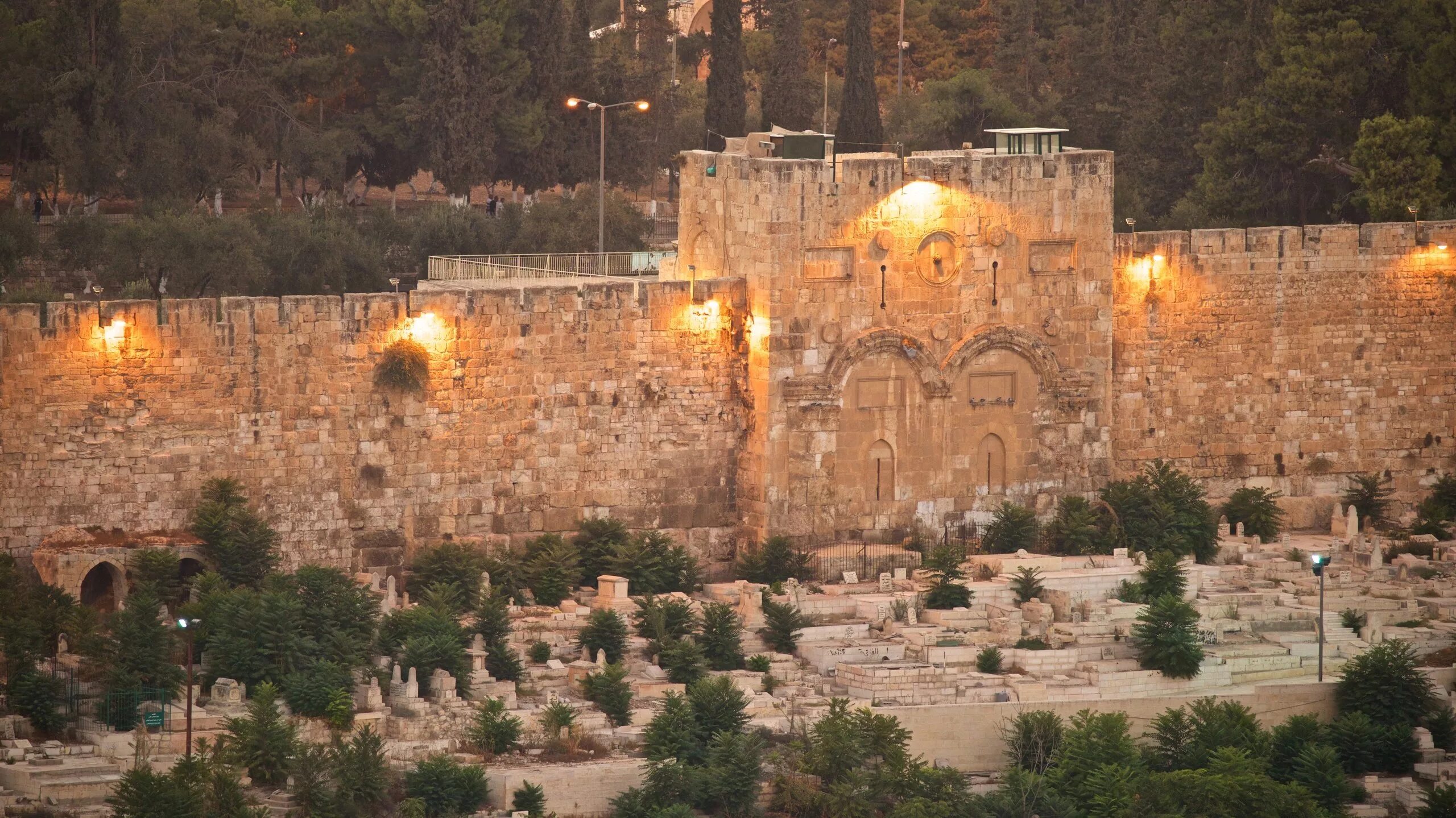 Иерусалим врата. Иерусалим врата. Золотые врата иерусалима. Золотые врата иерусалима. Иерусалим.