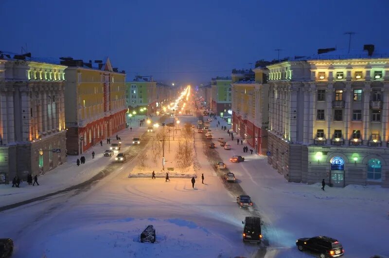 Норильск и красноярск на карте. Синий столб света. Норильск фото. Норильск снег. Норильский аэропорт 2022.