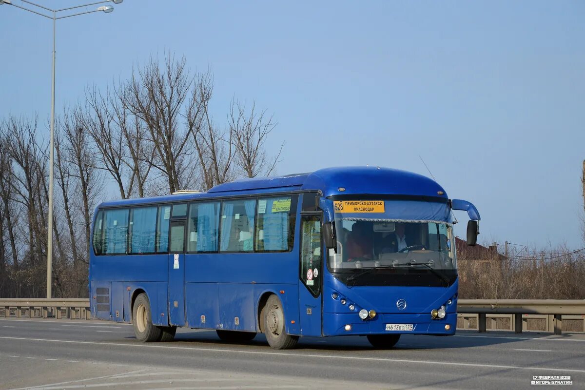 Приморско Ахтарск Садки автобус. Фара Golden Dragon xml6126jr левая. Автобус Приморско-Ахтарск Краснодар. Автобус Краснодар-Приморско-Ахтарский.