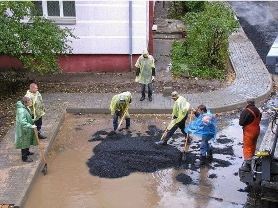 Асфальтирование. Технология укладки асфальта. Кладут асфальт. Асфальтирование дорог. Асфальт ложат и кладут.