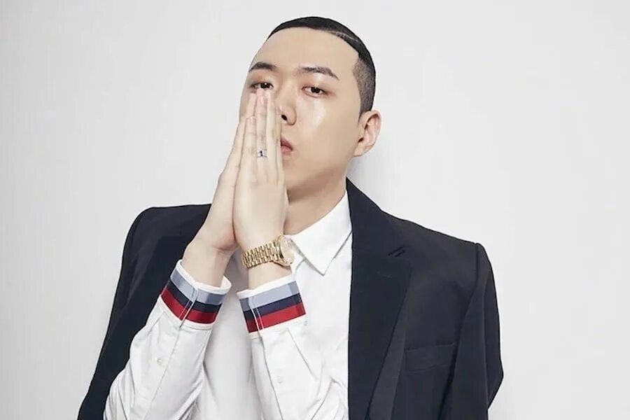 Песня корейского рэпера. Блу корейский рэпер. The quiet рэпер. Чон хосок 2013. Песня корейского рэпера.