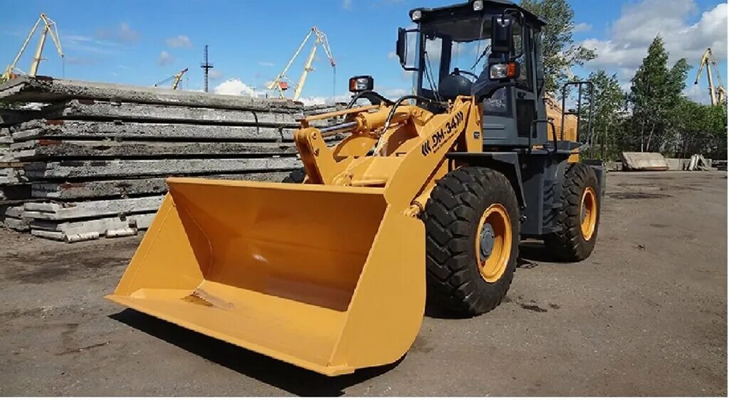 Фронтальный погрузчик российского производства. Погрузчик фронтальный забайкальском крае. Погрузчик фронтальный то-18б. Тракторист-машинист фронтального погрузчика. Погрузчик фронтальный литорн 1150.