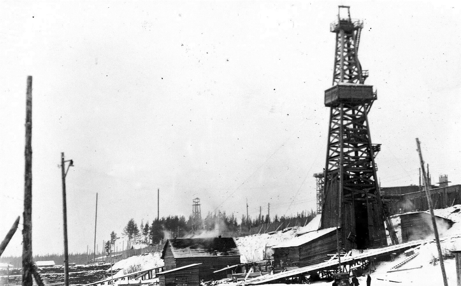 добыча нефти 19 век. старатели 19 века на урале. добыча нефти в россии 19 век. нефтедобыча в баку 19 век. золотая лихорадка (gold rush).