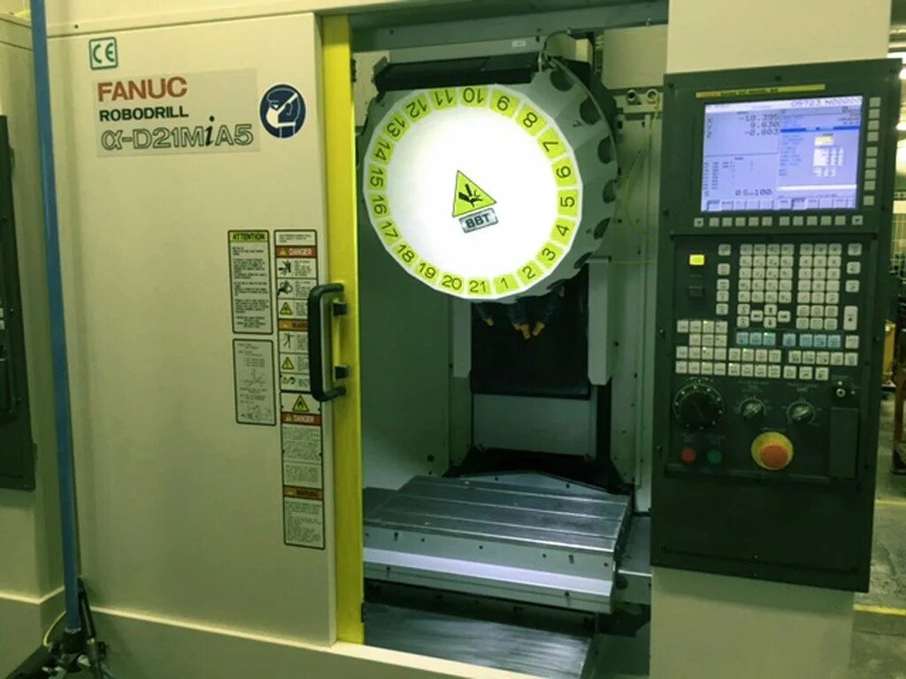 Фрезерный станок Fanuc ROBODRILL. Фанук 31ib5. Фрезерный станок с ЧПУ Фанук. Рободрил Фанук 21i.