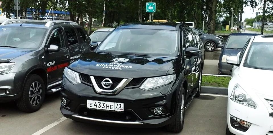 X trail drive2. Эвакуатор Nissan x Trail. Тест драйв Nissan x Trail дизель. Ниссан x Trail на парковке. Тест драйв Ниссан х Трейл 1 поколения дизель.