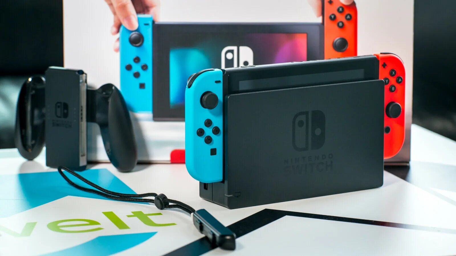 Nintendo switch прохождение. Нинтендо свитч 2 пульта. Нинтендо свитч Лайт картриджи. Комплект Nintendo Switch OLED. Nintendo Switch Lite черный.