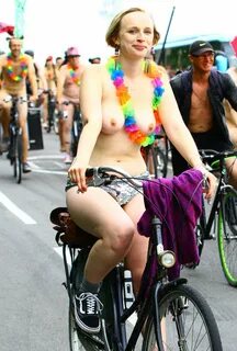 WNBR Brighton 2016 (27587476871).jpg. 