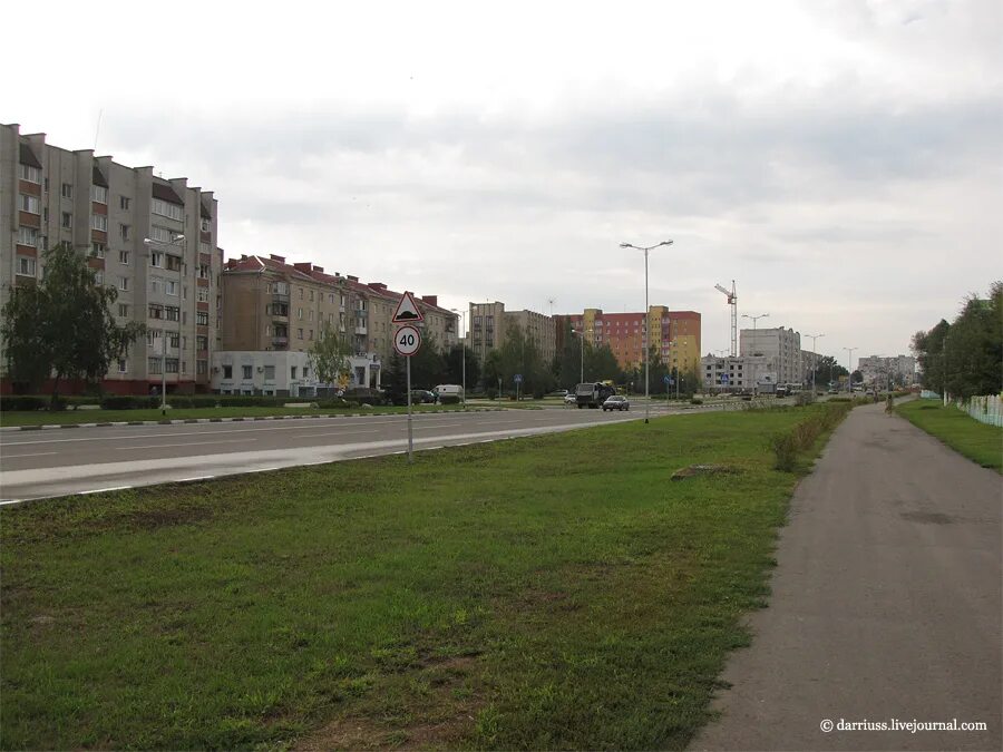 Погода жлобин подробная. Жлобин площадь. Жлобин центр города. Беларусь Жлобин парк. Жлобин Беларусь достопримечательности.