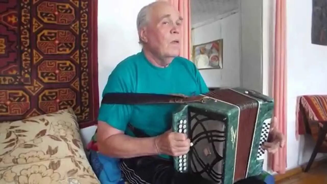 Стих бабушка козлика очень любила. Жил-был у бабушки серенький козлик текст. Пропел гудок заводской. Чугайкина. Кот на крыше песня ноты.