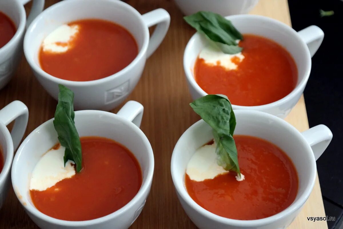 Томатный суп гербалайф. Томатный суп Herbalife. Суп томаты ревень. Томатный суп с базиликом Гербалайф.