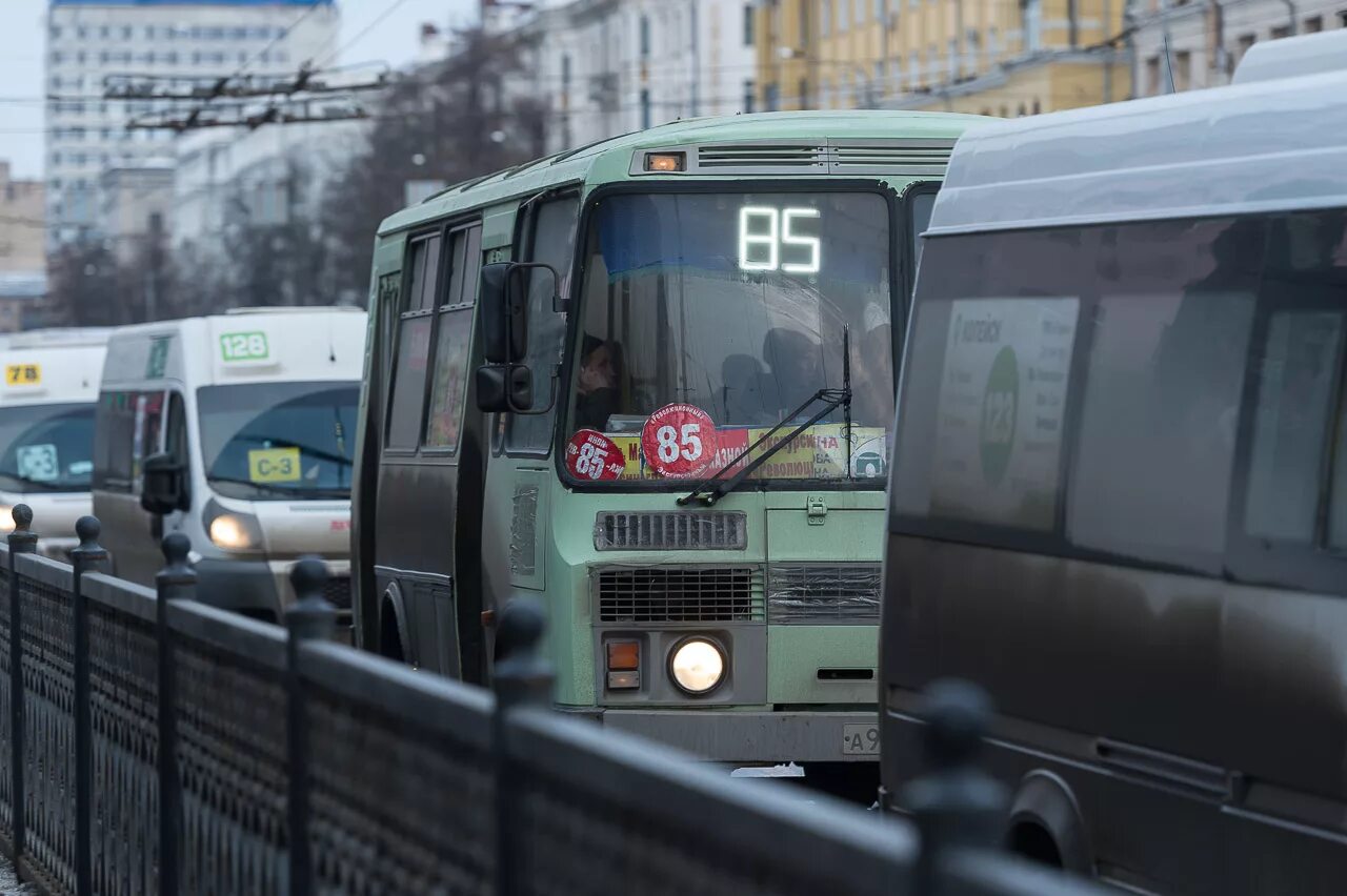 Транспорт челябинска сайт. Транспорт Челябинск. Общественный транспорт Челябинск. Транспорт города Челябинска. Муниципальный транспорт Челябинск.