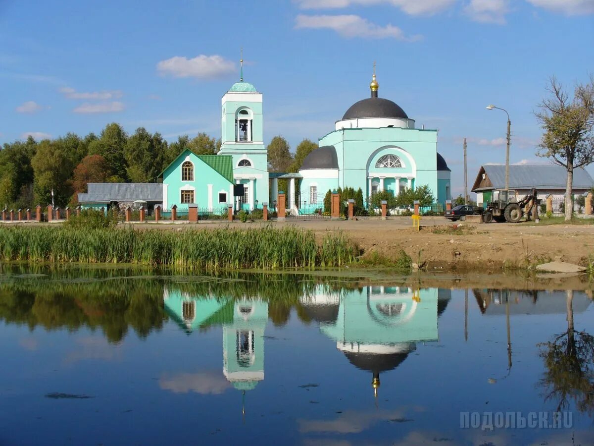 Коледино 3 где. Храм в Коледино Подольский район. Кладбище Коледино Подольский район. Церковь и кладбище в Коледино Подольский район. Деревня Коледино Подольский район.