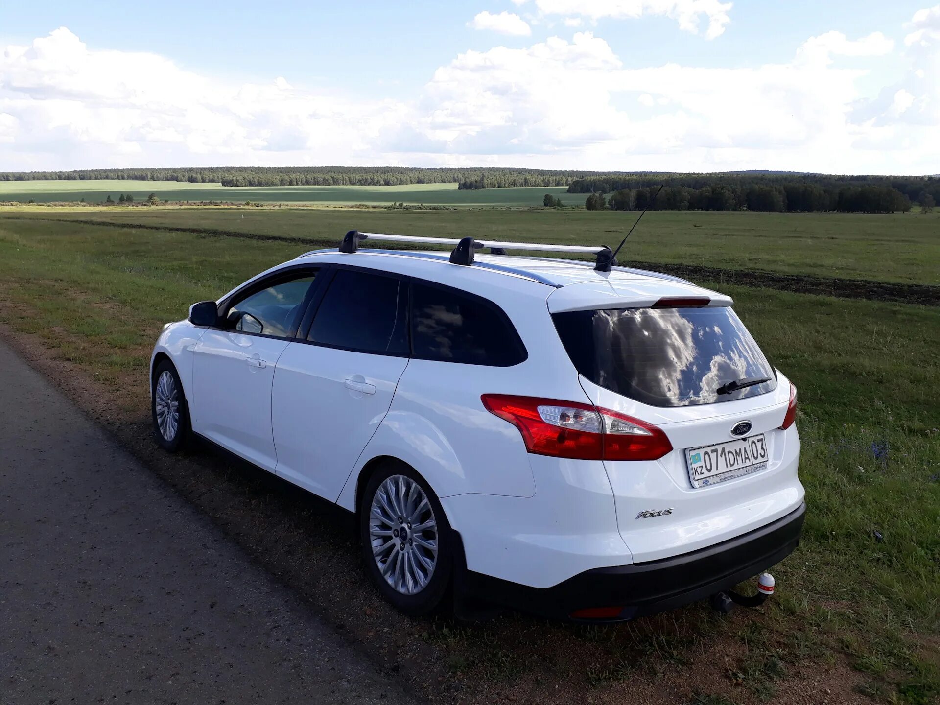 Форд фокус 3 универсал 2013. Ford focus 3 универсал. ford focus 2017 универсал. форд фокус 3 универсал 2017.