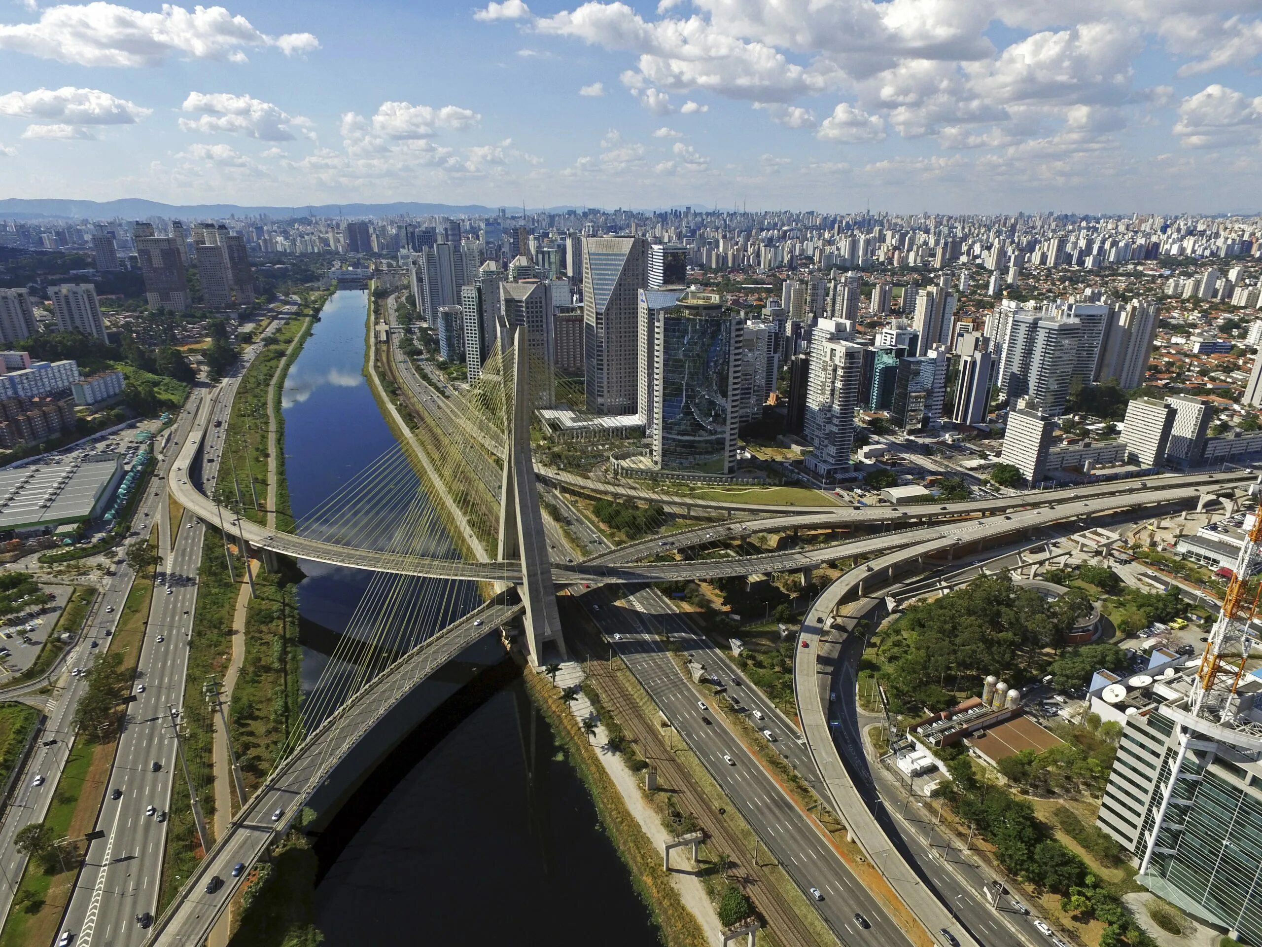 Самые крупные города бразилии. Мост Октавио Фриас де Оливейра. Бразилия мост Октавио Фриас. Мост Октавио Фриас де Оливейра, Сан-Паулу, Бразилия. Сан Паоло Бразилия.