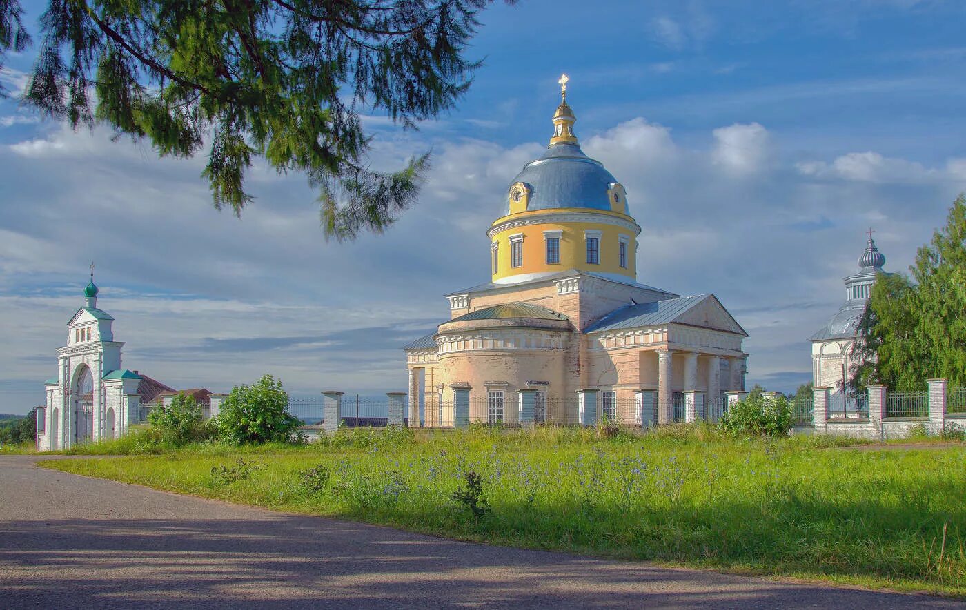 Кировская область страна. Село Великорецкое Кировская. Село Великорецкое Вятка. Николаевская Церковь Великорецкое. Село Великорецкое Юрьянский район.