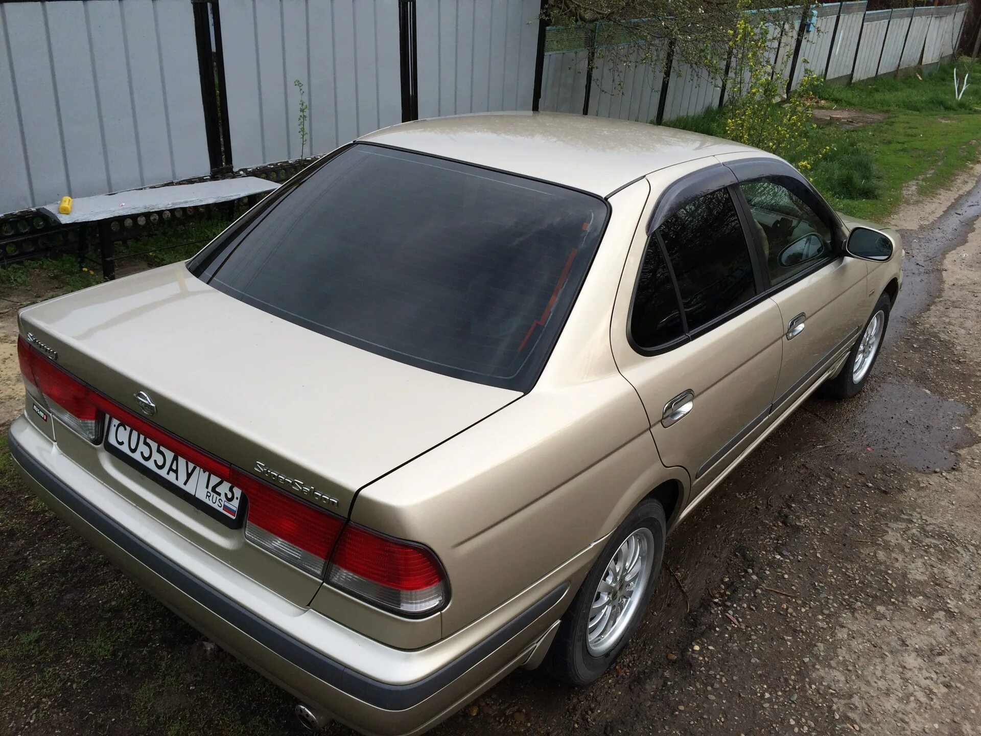 Ниссан санни 2001г. Ниссан Санни 2001. Ниссан Санни 2001 года. Nissan Sunny, 2001 г.в..