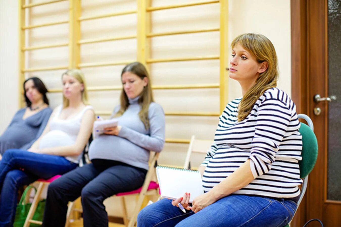 Курсы для беременных. Обучение материнству. Школа будущих матерей. Подготовка к родам. Занятия для будущих мам.