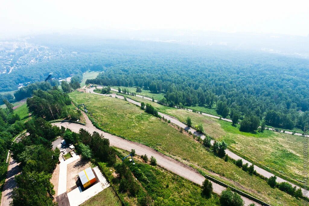 Николаевская сопка Красноярск. Смотровая на Николаевской сопке. Сопка Красноярск смотровая площадка. Николаевская гора Красноярск.