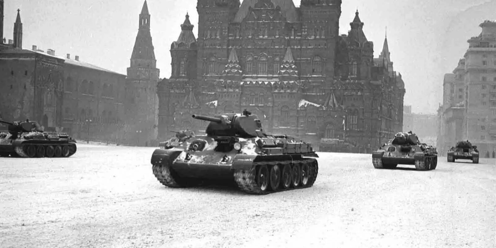 Битва за Москву 1941. Битва за Москвой 7 ноября 1941 г.. Парад советских войск на красной площади в Москве 1941. Парад на красной площади 7 ноября 1941. Когда началась битва за город москва