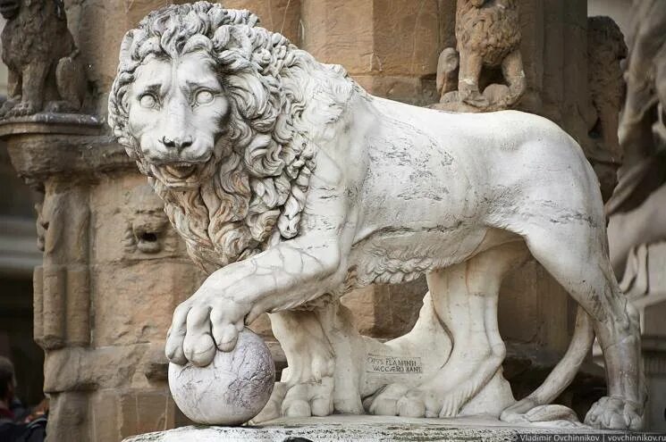 лев монзона лувр. рим лев. древний рим скульптура льва. капитолийский лев. статуя крылатого льва в венеции.