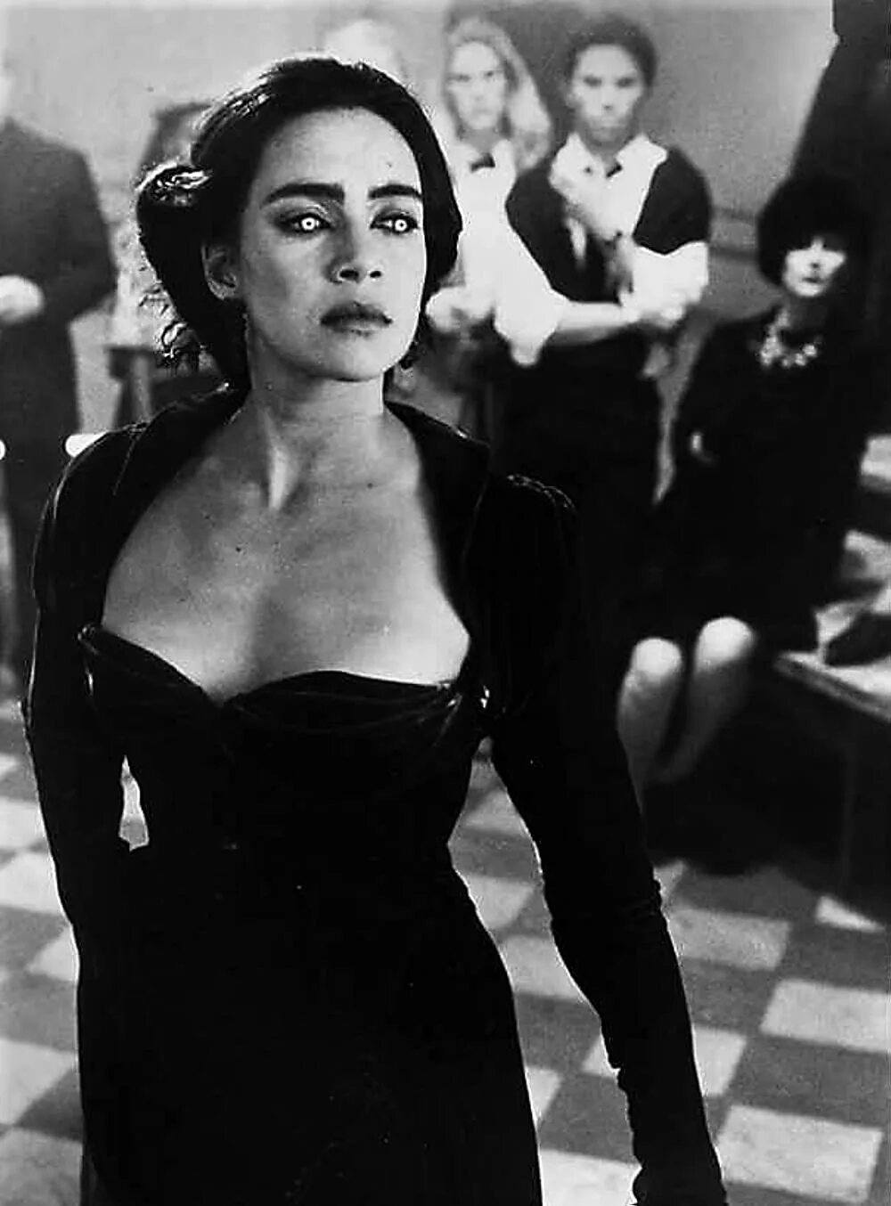 Кармен ночь. Fright night 2 julie carmen. джули кармен ночь страха. ночь страха 2 джули кармен.