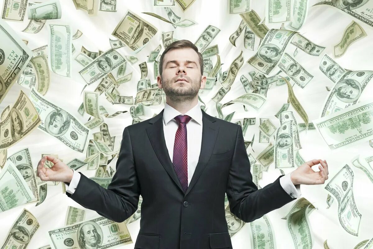 Успешная девушка с деньгами. Деньги на мечту. Мечтает о деньгах. Мечтает о деньгах. Мечтаю о доме.