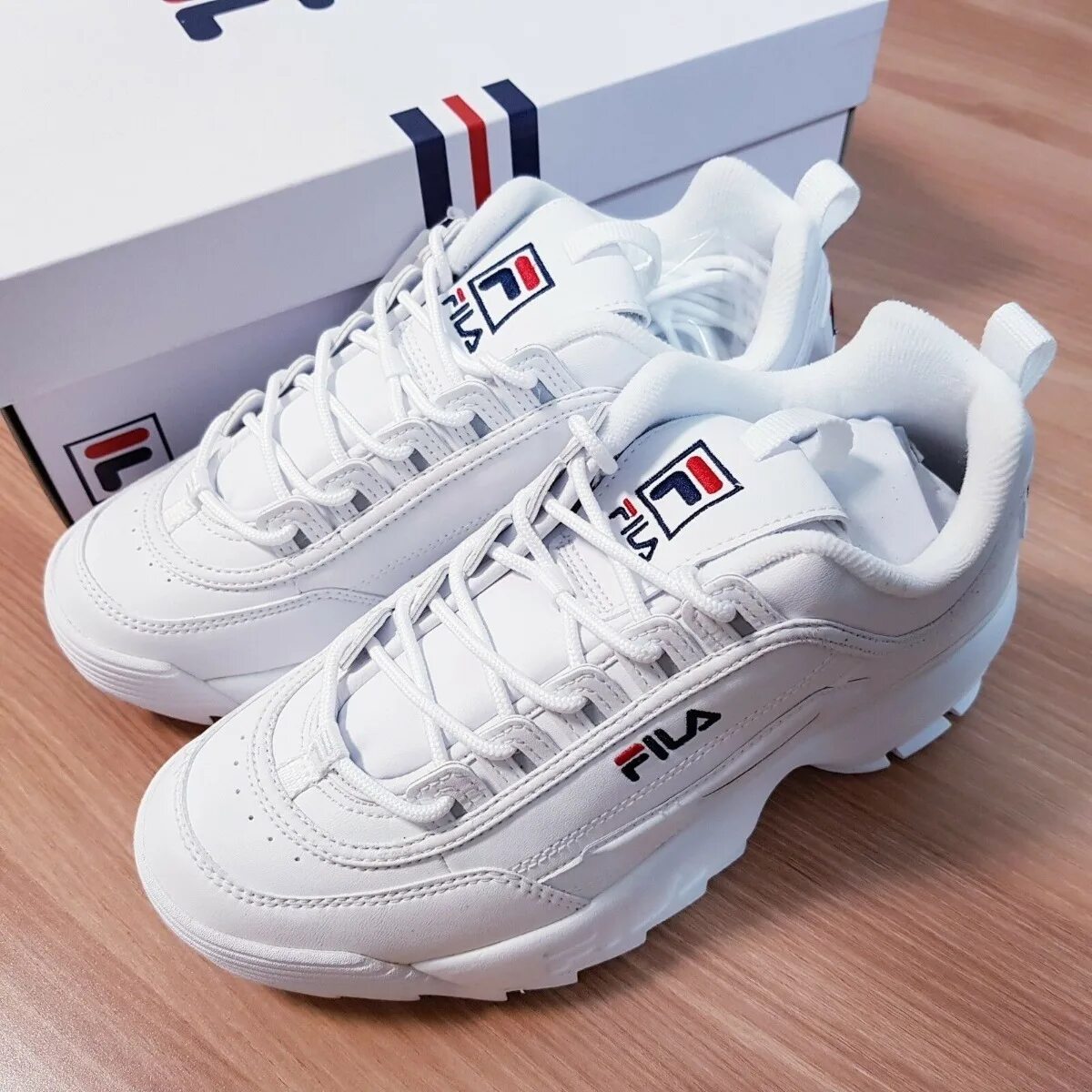 Filla. Кроссовки Fila Disruptor 2 мужские. Фила Дисраптор. Fila дизраптор. Кроссовки Фила 2017.