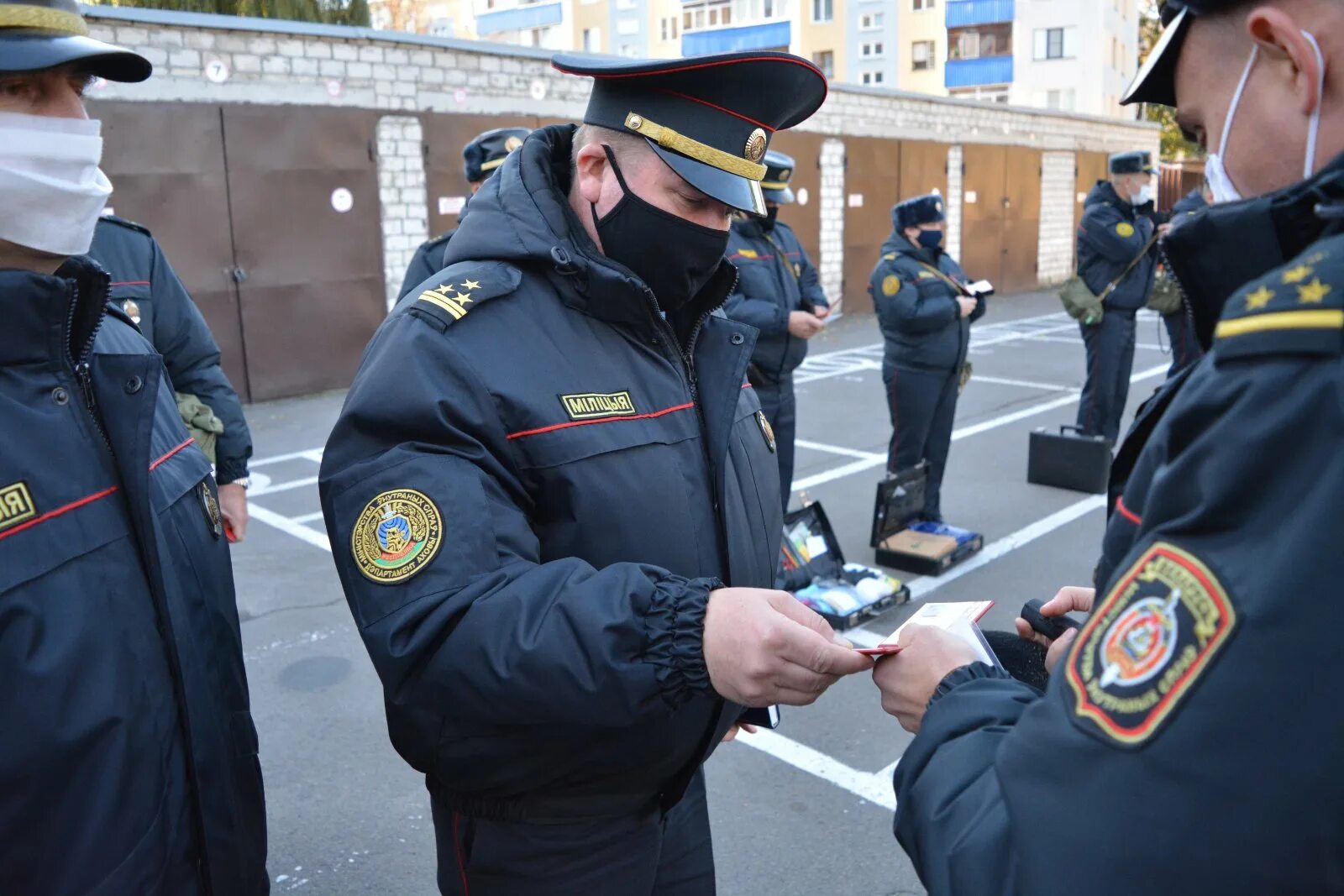 Сторож в гомеле свежие. Милиция Беларуси. Полицейские в Белоруссии. Форма милиции Беларуси. Форма полиции Беларуси.