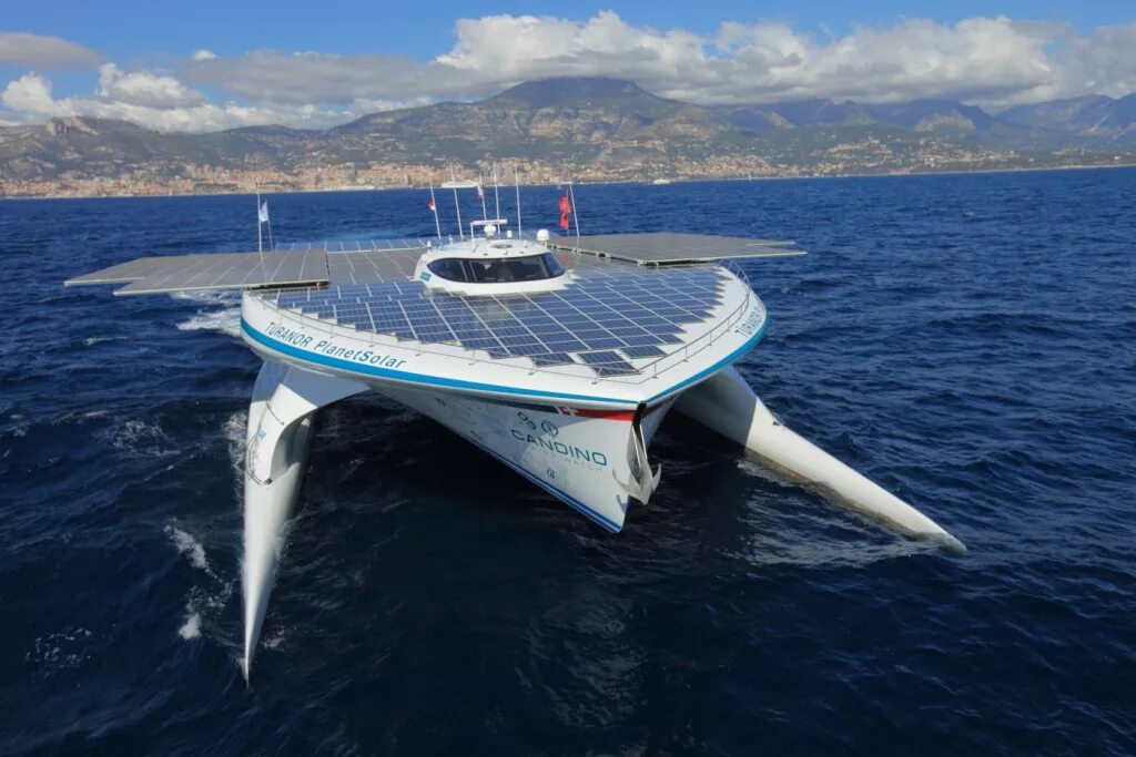 Судно катамаран. Turanor planetsolar. катамаран «planet solar turanor». судно turanor planetsolar. катамаран «turanor solar planet» внутри.