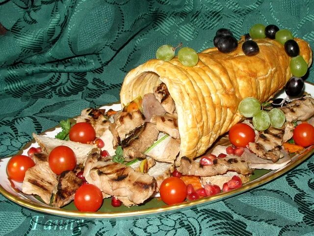 Рог изобилия рецепт. Салат рог изобилия. Салат рог изобилия с креветками. Салат рог изобилия с курицей. Салат рог изобилия с семгой.