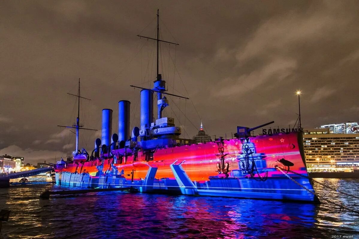 График работы авроры в санкт петербурге. Крейсер аврора в санкт-петербурге мущец. Крейсер аврора в ленинграде. Бортовой аврора. Крейсер аврора в санкт-петербурге 2022.