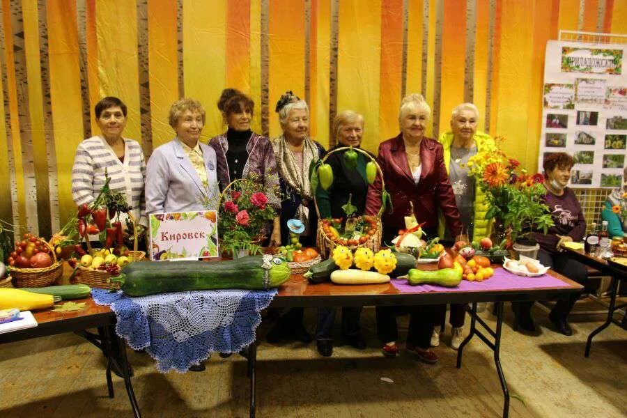 Районный 2021. Этапы олимпиад школьников. Расписание всероссийские олимпиады. Конкурс ветеранское подворье 2023 фото. Районный 2021.